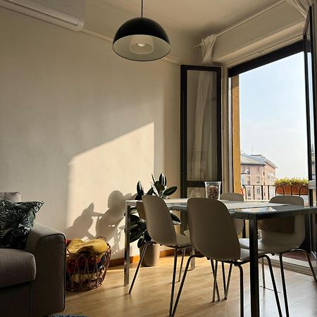 Trilocale Con Due Balconi A Isola Porta Nuova Apartment Milan Exterior photo