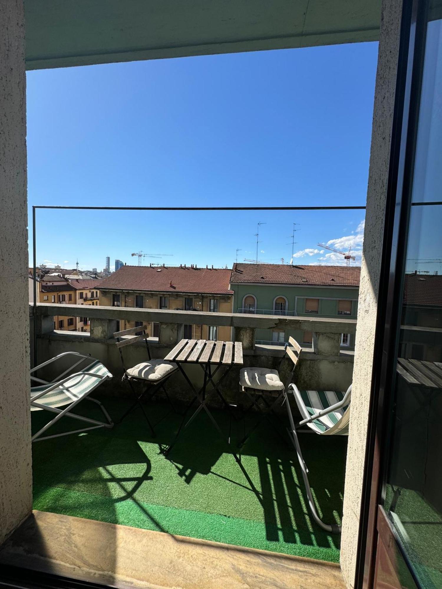 Trilocale Con Due Balconi A Isola Porta Nuova Apartment Milan Exterior photo